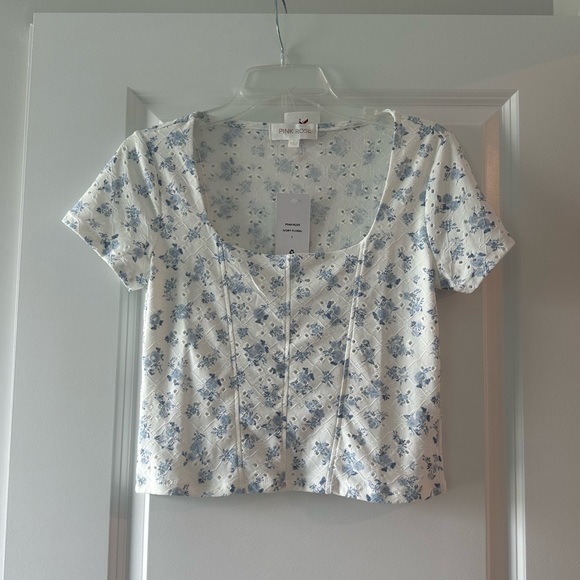 NWT Floral Crop Top - Picture 1 of 4